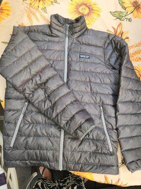 PATAGONIA MENS DOWN JACKET